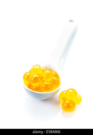 Bobas bolle. Bolla di fruttato di Boba Tea ingrediente o caviale molecolare. Foto Stock