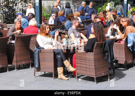 Zagabria - caffè Preradovic square (Fiore Piazza) Foto Stock