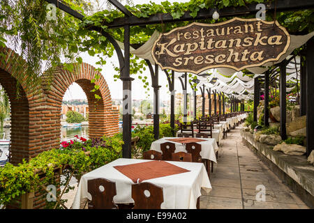 Il Katitanska Sreschta ristorante in Costa del Mar Nero porto di Nessebar, la Bulgaria, l'Europa. Foto Stock