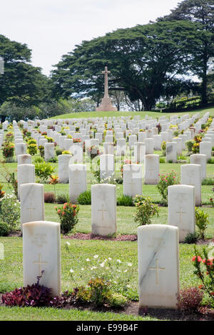 Bomana Cimitero di guerra dove 4.000 Australiano, britannici e PNG II guerra mondiale i soldati sono sepolti vicino a Port Morsbey Foto Stock