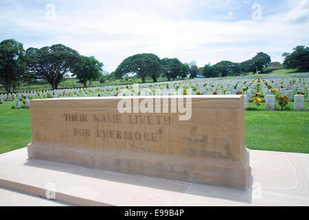 Bomana Cimitero di guerra dove 4.000 Australiano, britannici e PNG II guerra mondiale i soldati sono sepolti vicino a Port Morsbey Foto Stock