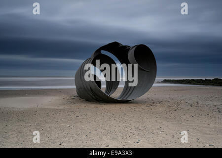 Maria scultura shell sulla spiaggia di Cleveleys Lancashire, Regno Unito Foto Stock