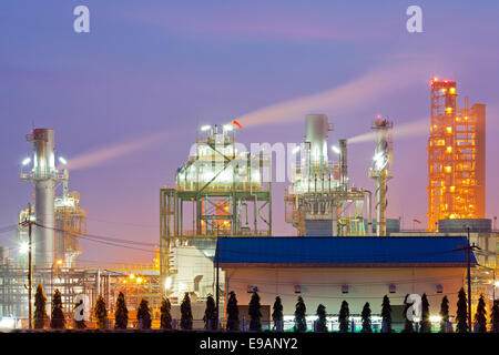 Industria in caldaia olio impianto di raffineria Foto Stock