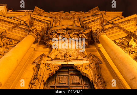 Facciata rococò da Giuseppe Sardi la chiesa di Santa Maria Maddalena, tardo XVII secolo, Roma, lazio, Italy Foto Stock