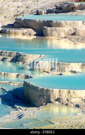 Terrazze di travertino, Sito Patrimonio Mondiale dell'UNESCO, Pamukkale, Turchia Foto Stock