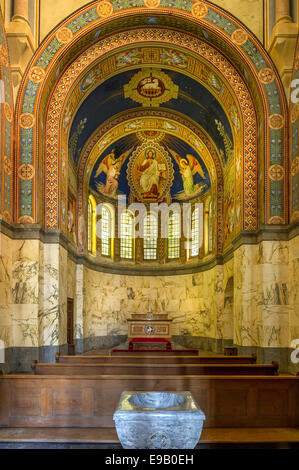 Interno della cappella votiva, memoriale di re Ludwig II di Baviera, Berg am Starnberger See, Alta Baviera, Baviera, Germania Foto Stock