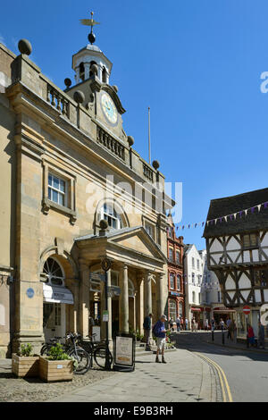 Facciata del burro Croce, costruita nel 1744, anticamente la città buttermarket, Broad Street, Ludlow, Shropshire, Inghilterra, Regno Kin Foto Stock