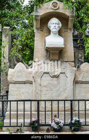 Graveside dello scrittore francese Alfred de Musset, cimitero Pere Lachaise, Parigi, Ile de france, Francia Foto Stock