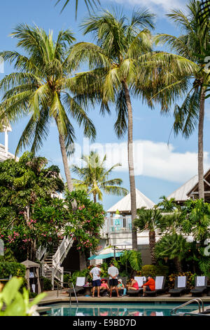 Key West Florida, Keys Westin Key West Resort & Marina, hotel hotel hotel che alloggiano motel, piscina, sedie a sdraio, palme, visitatori trave Foto Stock