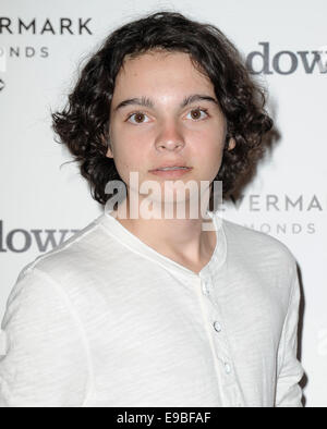 Los Angeles, California, USA. 23 ott 2014. Max Burkholder frequentando il Los Angeles Premiere di ''Basso" tenutosi presso il Teatro Arclight in Hollywood, la California il 23 ottobre 2014. 2014 Credit: D. lunga/Globe foto/ZUMA filo/Alamy Live News Foto Stock