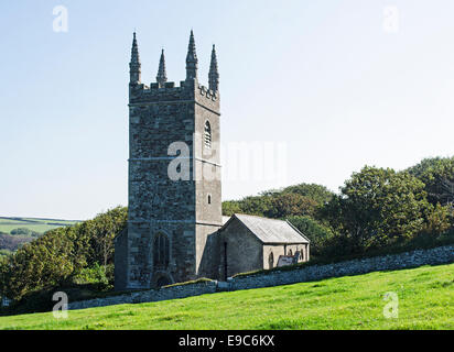 La chiesa parrocchiale di San Morwenna e San Giovanni Battista è nella parrocchia di Morwenstow, North Cornwall, Regno Unito Foto Stock