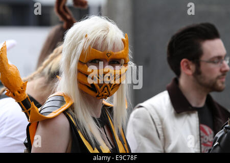 Londra, Regno Unito. 24 ott 2014. Gli appassionati di costumi nel partecipare a ottobre la MCM London Comic Con convenzione a Londra centro Excel 24/10/2014 Credit: theodore liasi/Alamy Live News Foto Stock