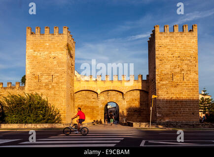 Mura medievali, Alcudia, Mallorca - Spagna Foto Stock