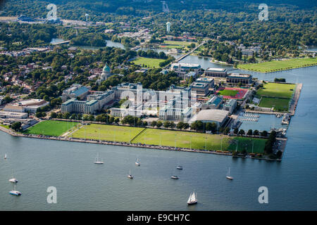 Una fotografia aerea della US Naval Academy in Annapolis, Maryland in una giornata di sole, presi da un Cessna Aerobat. Foto Stock