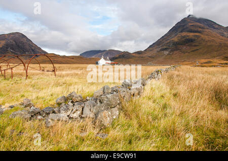 Camasunary, una posizione remota vicino Elgol sull'Isola di Skye. I colori autunnali nel paesaggio di brughiera. Foto Stock