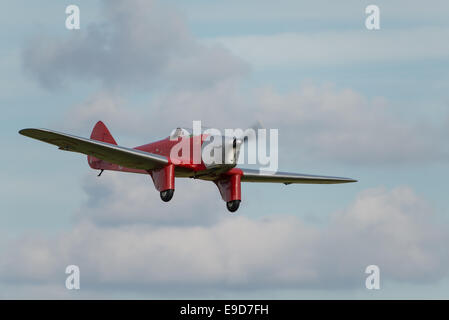 Biggleswade UK - 5 Ottobre, 2014: Miglia Hawk vintage aereo al Shuttleworth airshow di raccolta Foto Stock