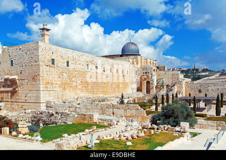 La Moschea di Al-Aqsa sul Monte del Tempio della Città Vecchia di Gerusalemme Foto Stock