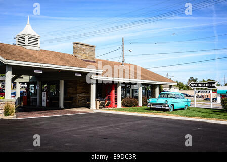 1955 Ford Custonline fuori rotta Motel 66 Rail Haven, 203 South Glenstone Avenue, Springfield, Missouri Foto Stock