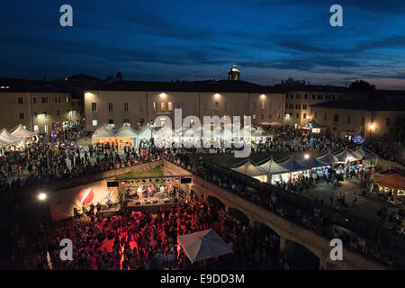 Foro Amnonario, Rocca Roveresca, Rock & Roll, Estate Jamboree 2014, Senigallia, Italia Foto Stock