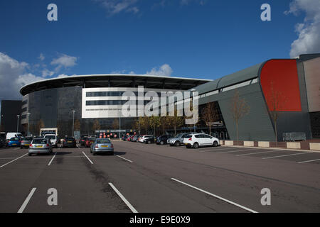 FILEPIX: Milton Keynes, Regno Unito.Il 7 ottobre, 2014. Tottenham Hotspur fans avranno a viaggiare fino a Milton Keynes per le loro partite in casa per due stagioni è stato rivelato durante il loro nuovo stadio è costruito. Credito: Chris Yates/Alamy Live News Foto Stock