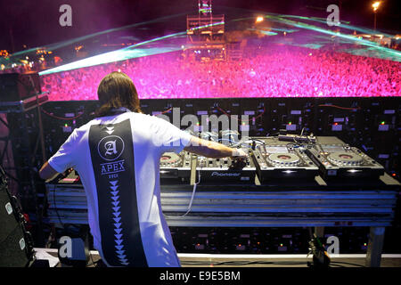 BENICASSIM, Spagna - 20 Luglio: Alesso (Svedese DJ e musica dance elettronica produttore) suona al Festival di FIB. Foto Stock