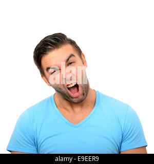 Ritratto di angry man urlando contro uno sfondo bianco Foto Stock