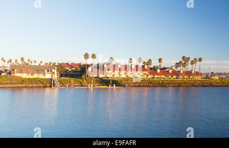 Costoso case e barche ventura Foto Stock