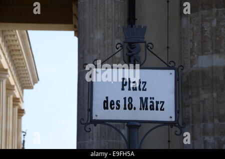 Berlin Brandenburger Tor luogo di 18. marzo Foto Stock