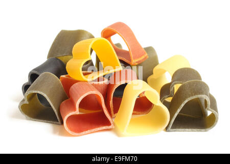 A forma di cuore colorato pasta italiana Foto Stock