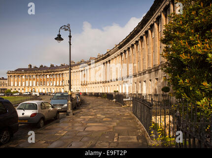 Regno Unito, Inghilterra, Wiltshire, bagno, Royal Crescent, progettato da John Wood il giovane, completato nel 1774 Foto Stock