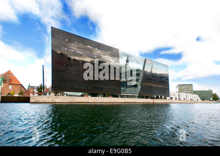 Moderno edificio di libreria a Copenaghen Foto Stock