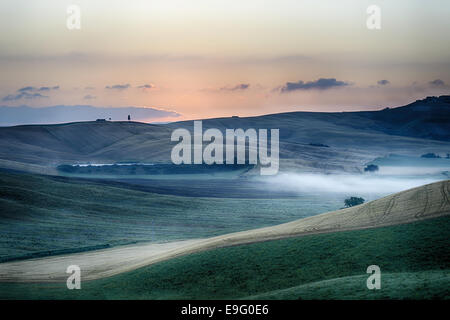 Alba sulle Crete Senesi Foto Stock