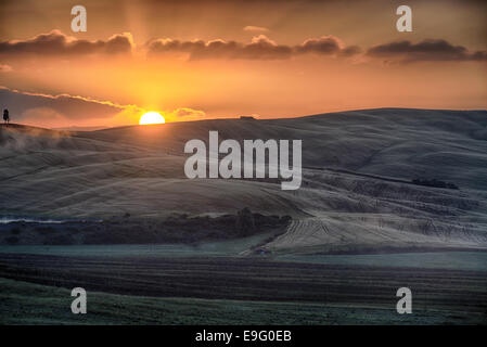 Alba sulle Crete Senesi Foto Stock