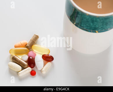 Raccolta di vitamine e supplementi Foto Stock