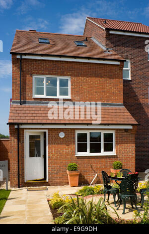 Mobili da giardino in stile Mews House, Misterton e Retford, Nottinghamshire, Regno Unito Foto Stock