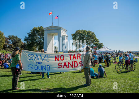 Nessun Tar Sands, il cambiamento climatico non conosce confini. Rally internazionale ad Arco della Pace U.S Canada varcare il confine. Foto Stock