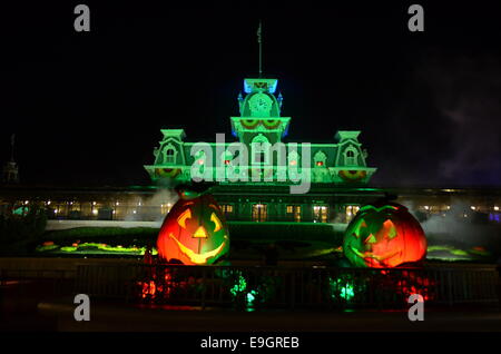 Decorazioni di Zucca di Halloween presso il Regno Magico di Disney,Orlando in Florida. Foto Stock