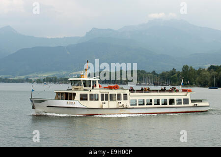 Birta, un traghetto passeggeri sul Chiemsee, Baviera, Germania. Foto Stock