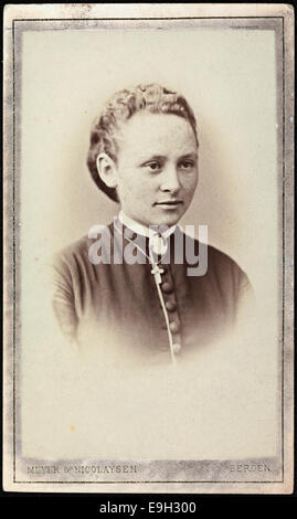 Un ritratto di Anna Steineger, una sostenitrice dei diritti delle donne in Norvegia. La fotografia è di Meyer & Nicolaysen e mostra Steineger in un ritratto formale, celebrando il suo ruolo di leader femminista. Foto Stock