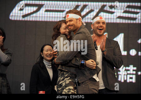 Tokyo, Giappone. 28 ott 2014. Attore Kellan Lutz e direttore Patrick Hughes partecipare ''Le parti soggette a usura 3'' di screening speciale evento durante il ventisettesimo Tokyo International Film Festival a Roppongi Hills il 28 ottobre 2014 a Tokyo, Giappone. Credito: Hiroko Tanaka/ZUMA filo/Alamy Live News Foto Stock