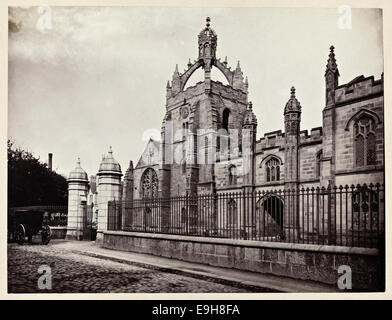 S. 5 King's College, Aberdeen ['Crociera del 'Nereide" 1869'] Foto Stock