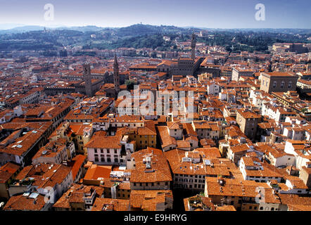 Firenze o Firenze (anche chiamato una volta Fiorenza o Florentia) è la capitale della regione Toscana. Foto Stock