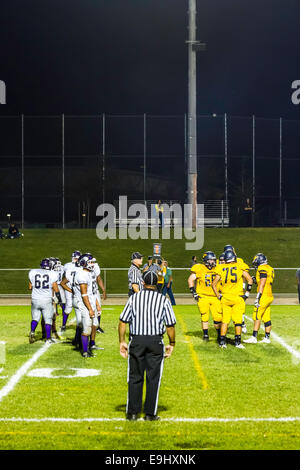 Una scuola di gioco del calcio e di Homecoming celebrazione in Modesto California Ottobre 2014 Foto Stock