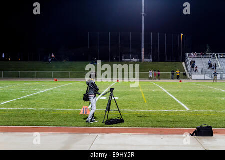 Una scuola di gioco del calcio e di Homecoming celebrazione in Modesto California Ottobre 2014 Foto Stock