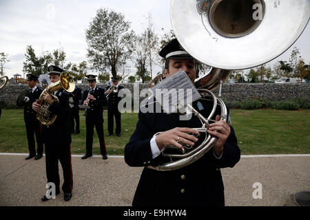 Salonicco, Grecia. 28 ottobre, 2014. La parata militare per commemorare la Grecia è entrata in guerra mondiale II è stato tenuto in Salonicco, Grecia il 28 ottobre 2014 Credit: Konstantinos Tsakalidis/Alamy Live News Foto Stock