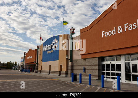 Walmart supercenter saskatoon Saskatchewan Canada Foto Stock