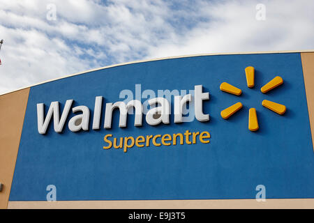 Walmart supercenter saskatoon Saskatchewan Canada Foto Stock