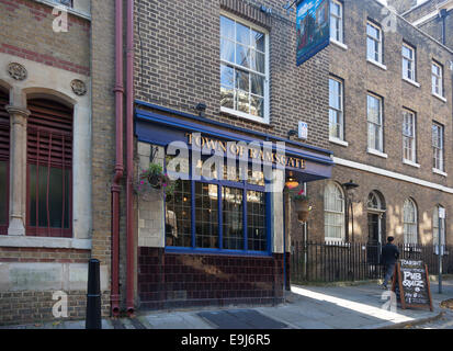 Città di Ramsgate, PH, Wapping High Street, Wapping Old Scale, LONDRA, E1, Regno Unito Foto Stock