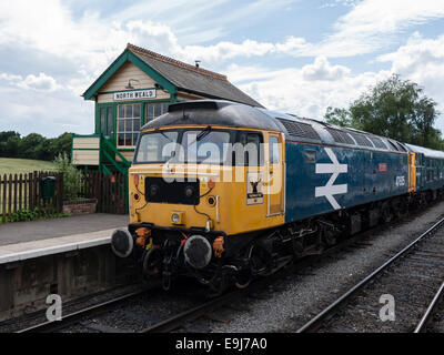 Treno Diesel a North Weald stazione sul patrimonio a Epping Ongar Railiway in Essex Foto Stock