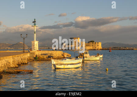 Il castello di Bourtzi, Nafplion, Grecia Foto Stock